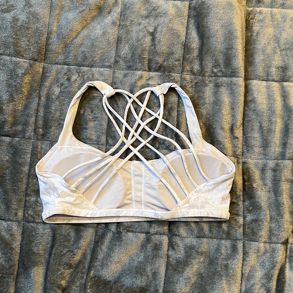 Lululemon Size 10 Sports Bra - Picture 2 of 2